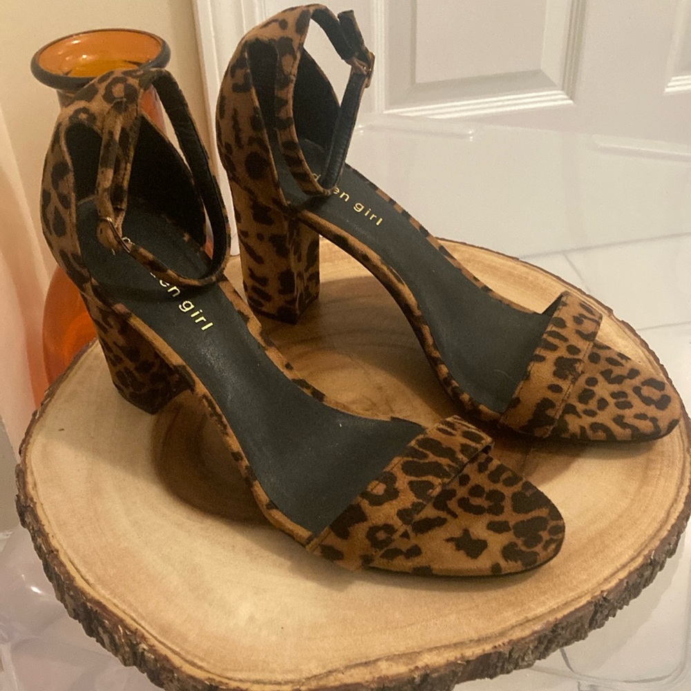 Madden Girl Leopard print heels 🐆